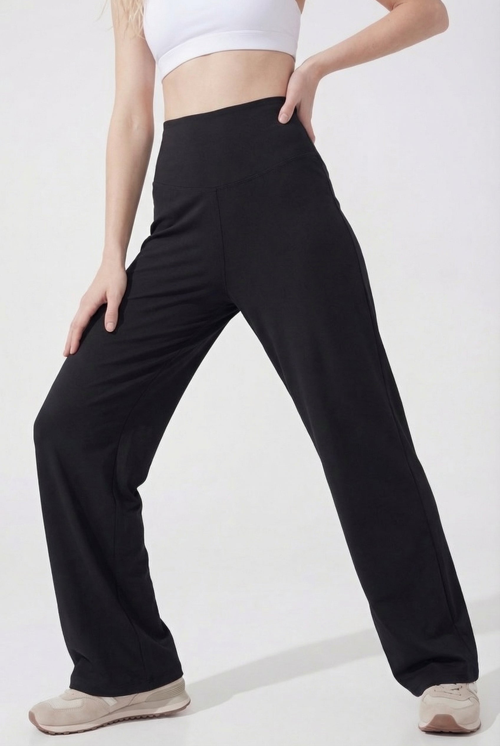 FlowSculpt® Relaxed Leggings, Black
