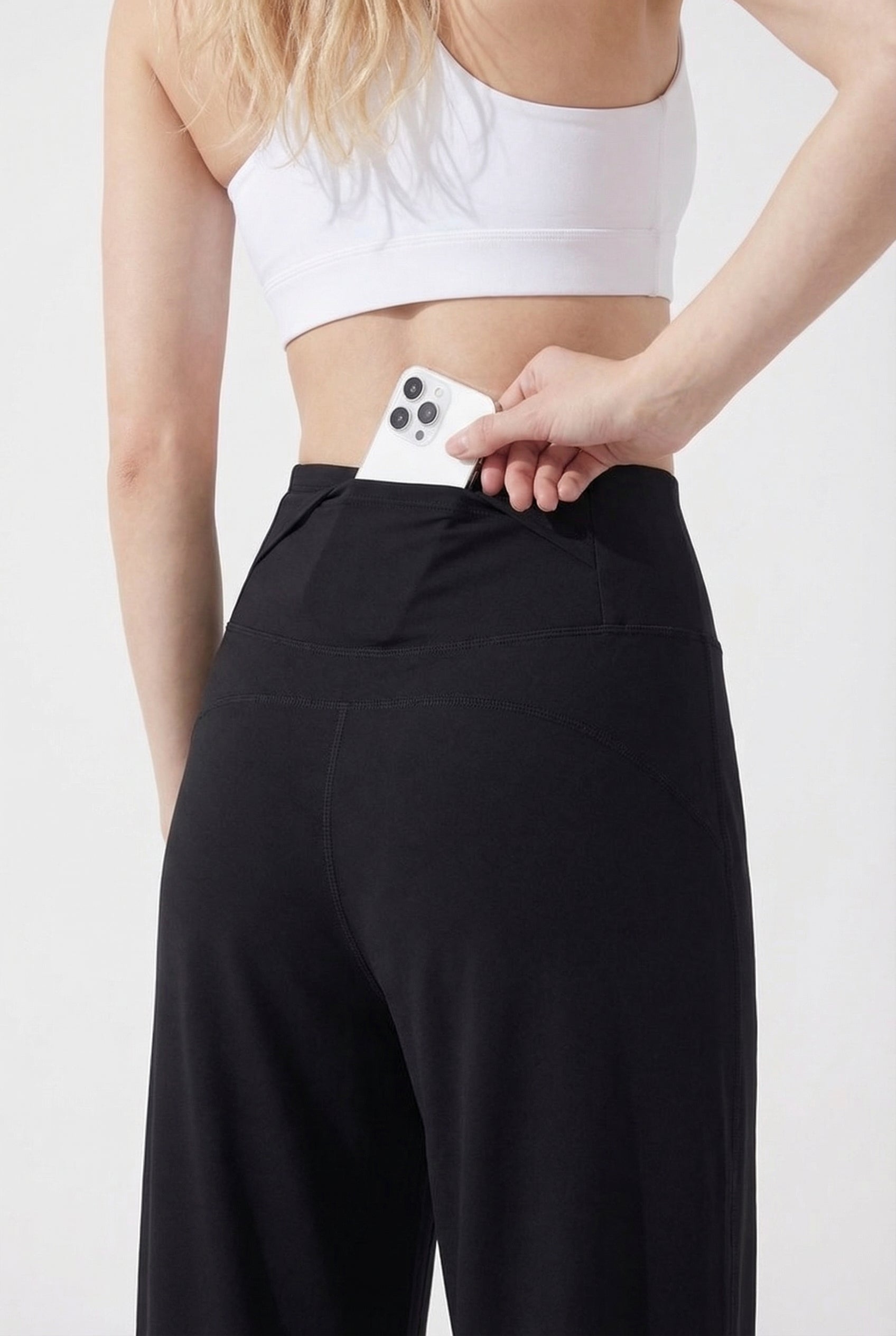 FlowSculpt® Relaxed Leggings, Black